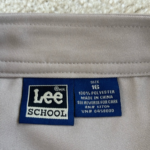 Like New Lee School Uniform Skort in Childrens Size 16 / Womens Size 4 - Picture 6 of 6